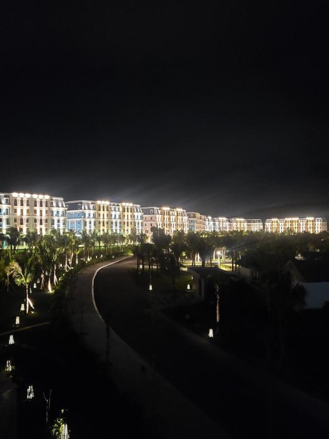Sky Hotel دونغ دونغ المظهر الخارجي الصورة