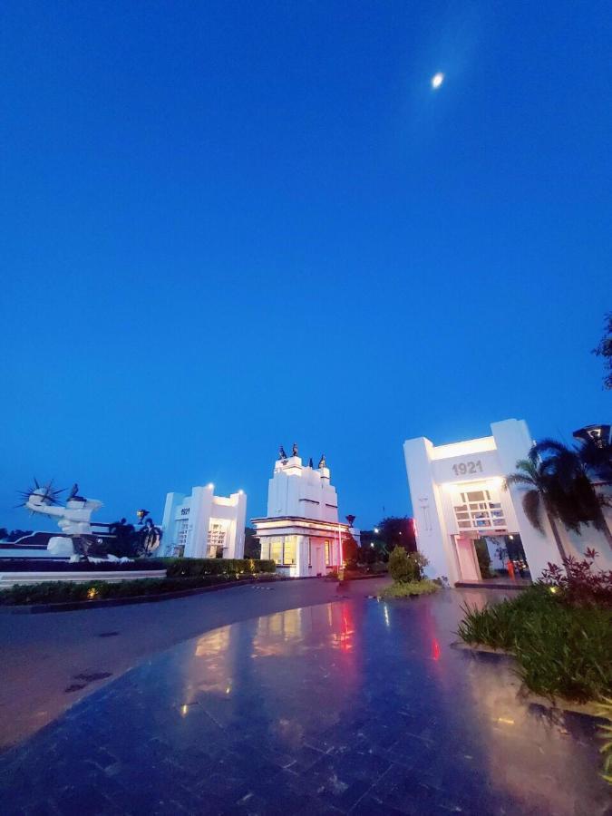 Sky Hotel دونغ دونغ المظهر الخارجي الصورة