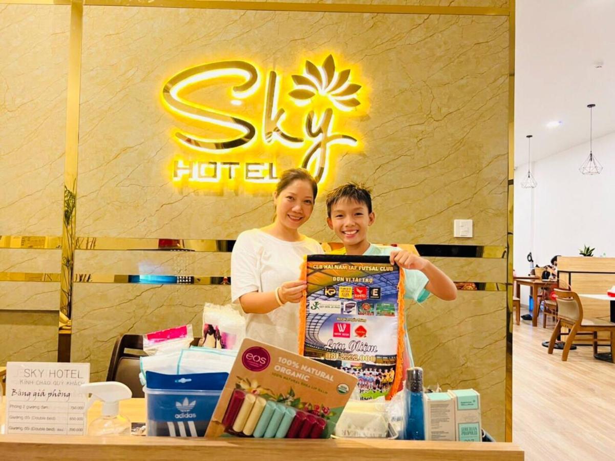 Sky Hotel دونغ دونغ المظهر الخارجي الصورة